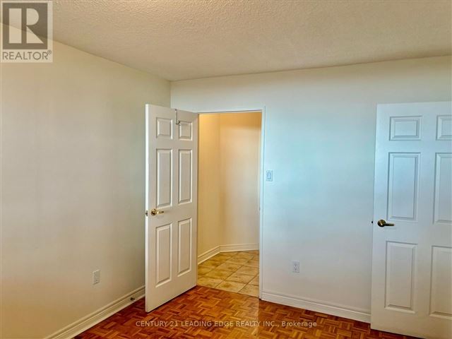 Woodview Place - 905 3501 Glen Erin Drive - photo 3