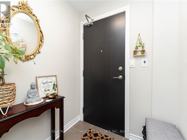 Eden Park - 1702 3504 Hurontario Street - photo 2