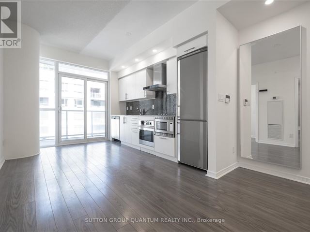 FLY Condos - 1717 352 Front Street West - photo 3