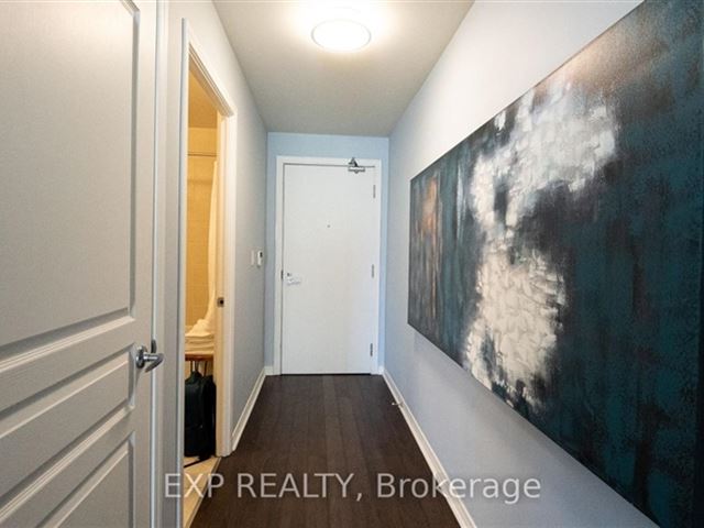 FLY Condos - 2214 352 Front Street West - photo 1