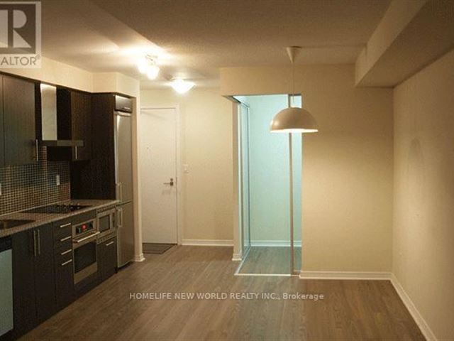 FLY Condos - 521 352 Front Street West - photo 3