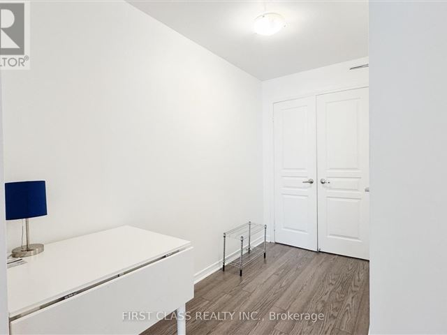 FLY Condos - 1217 352 Front Street West - photo 2