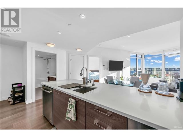 One Town Centre - 716 3520 Marine Way - photo 3