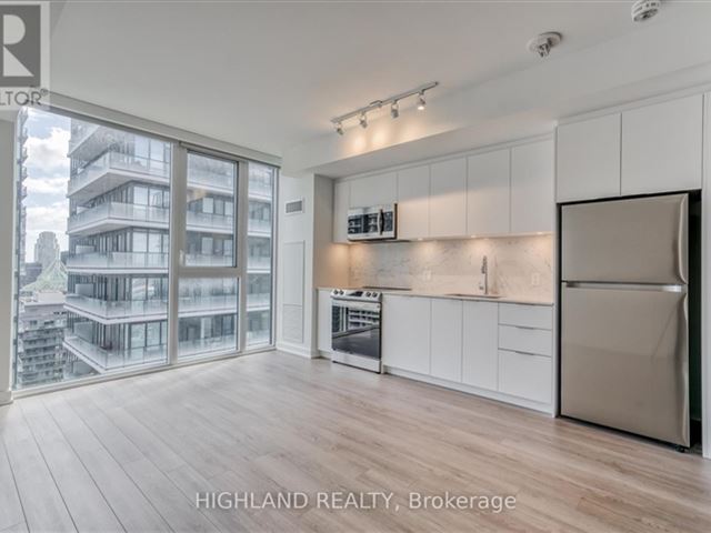 357 King West - 3807 357 King Street West - photo 3