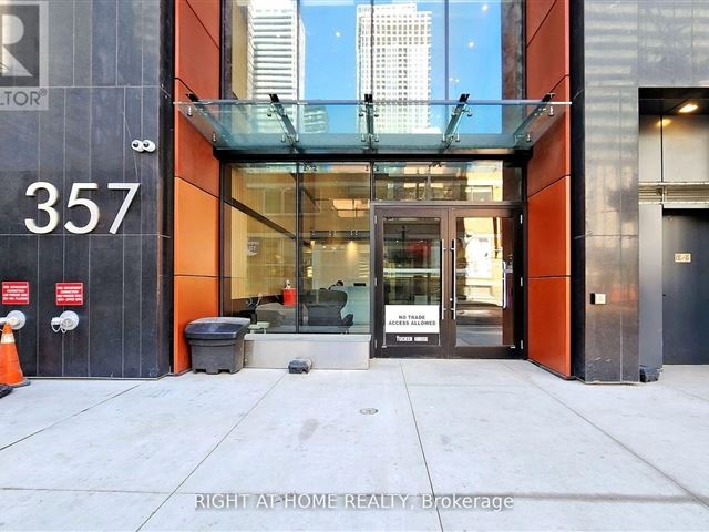 357 King West - 1903 357 King Street West - photo 2