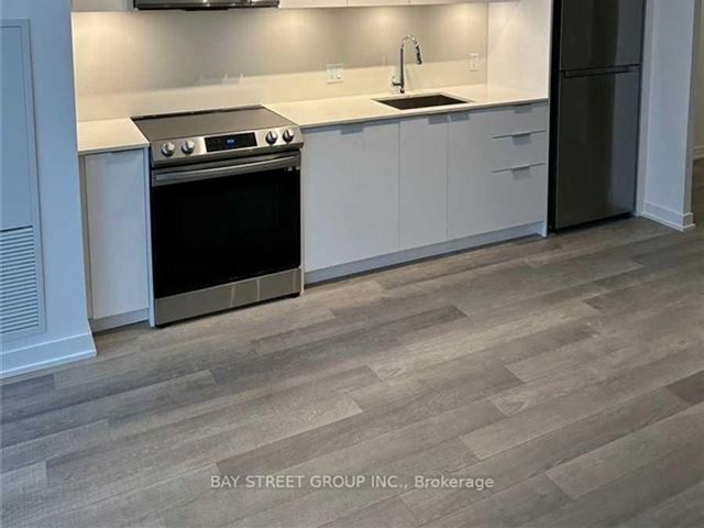 357 King West - 2807 357 King Street West - photo 2