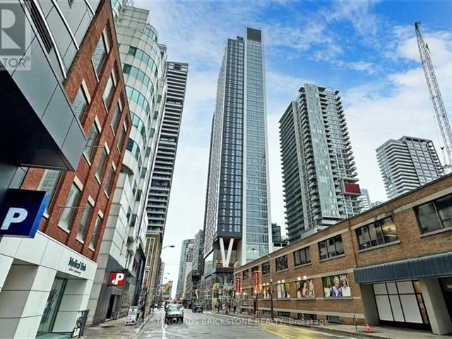 357 King West - 2605 357 King Street West - photo 1