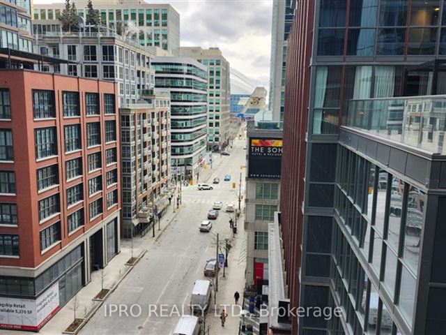 357 King West - 506 357 King Street West - photo 1