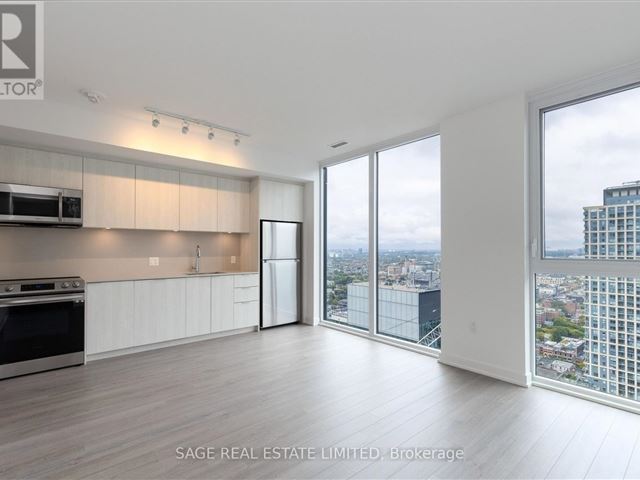 357 King West - 3903 357 King Street West - photo 1