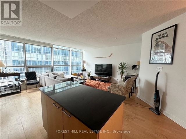 The Soho Metropolitan - 726 36 Blue Jays Way - photo 1