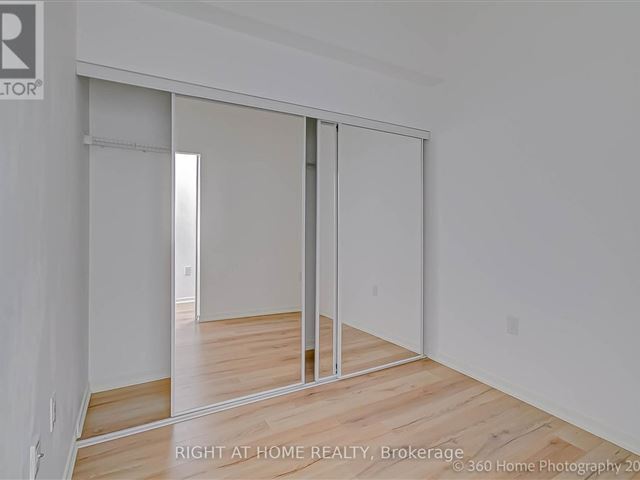 Edge on Triangle Park - 306 36 Lisgar Street - photo 3