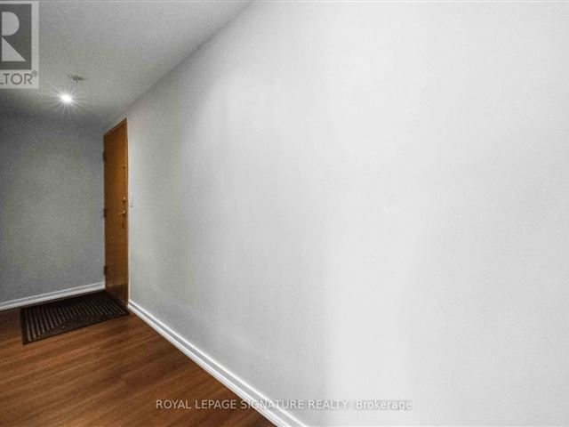 Edge on Triangle Park - 801 36 Lisgar Street - photo 2