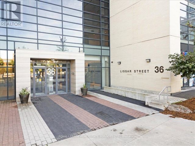 Edge on Triangle Park -  36 Lisgar Street - photo 2