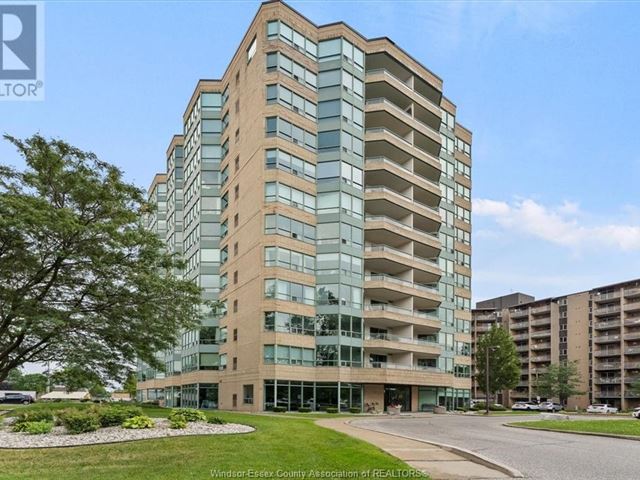 Summit House -  3601 Riverside Drive East - photo 2