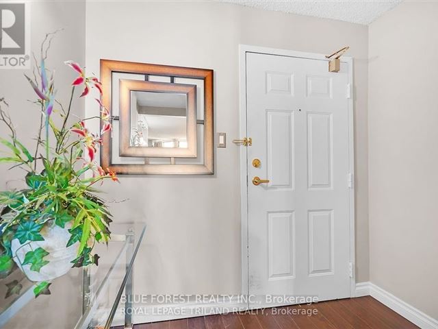 363 Colborne ST - 1006 363 Colborne Street - photo 2