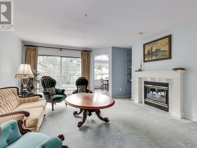 Parkgate Manor - 401 3690 Banff Court - photo 2