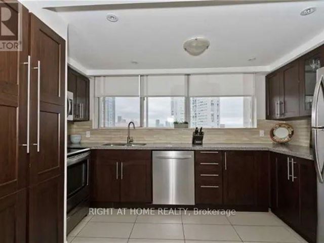 Place Royale Condo - sph09 3695 Kaneff Crescent - photo 2