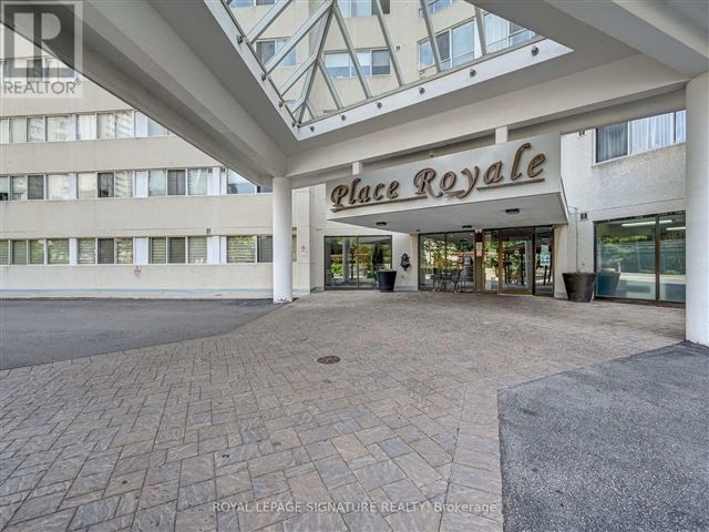 Place Royale Condo - 1510 3695 Kaneff Crescent - photo 3