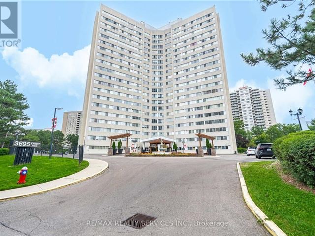 Place Royale Condo - 1001 3695 Kaneff Crescent - photo 1