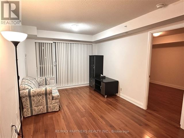 Royal Gardens Condos - 228 370 7 Highway - photo 2