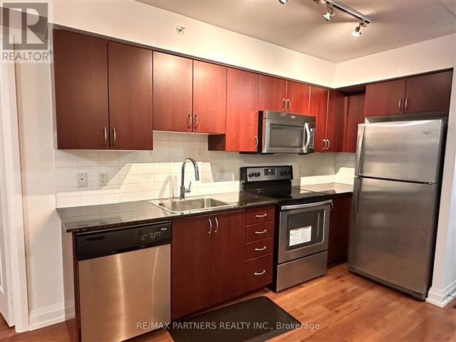 Royal Gardens Condos - 228 370 7 Highway - photo 3