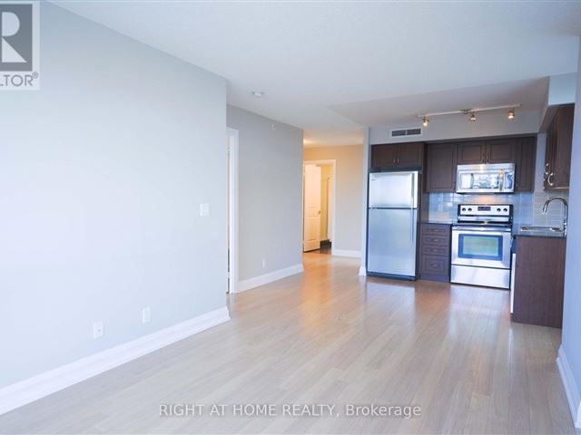 Royal Gardens Condos - 621 370 7 Highway - photo 1