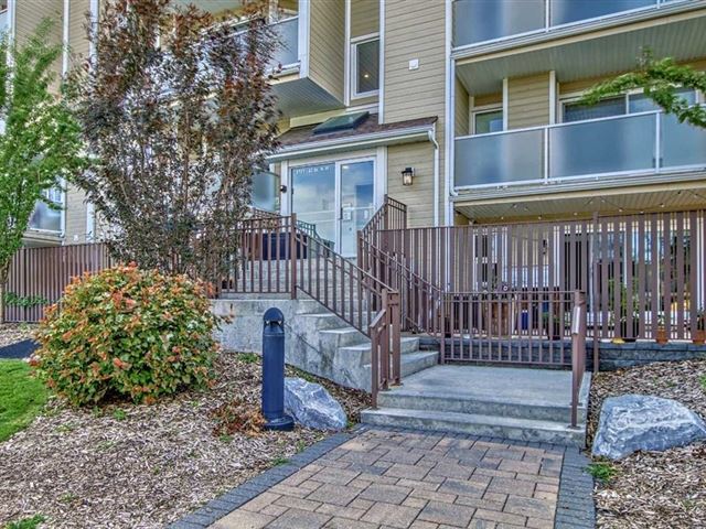 3717 42 ST NW - 404 3717 42 Street Northwest - photo 2