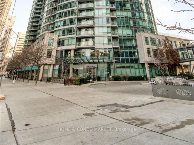 Matrix at CityPlace - 3010 373 Front Street West - photo 2
