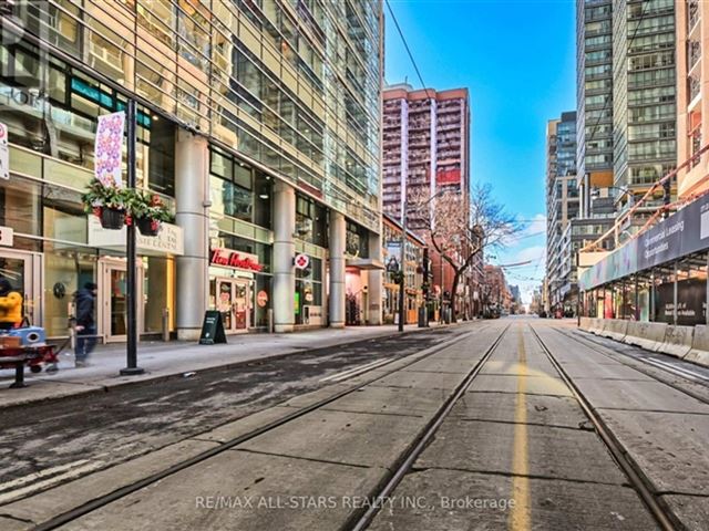 M5V - lph3407 375 King Street West - photo 2