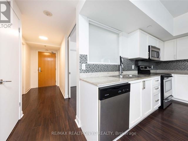 M5V - 1403 375 King Street West - photo 2