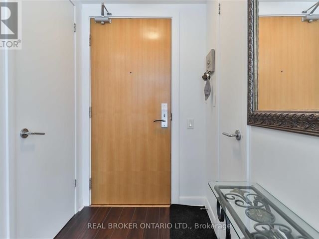 M5V - 601 375 King Street West - photo 2