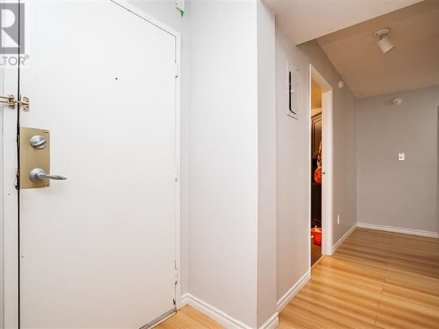 Timberlea - 606 3737 Bartlett Court - photo 2