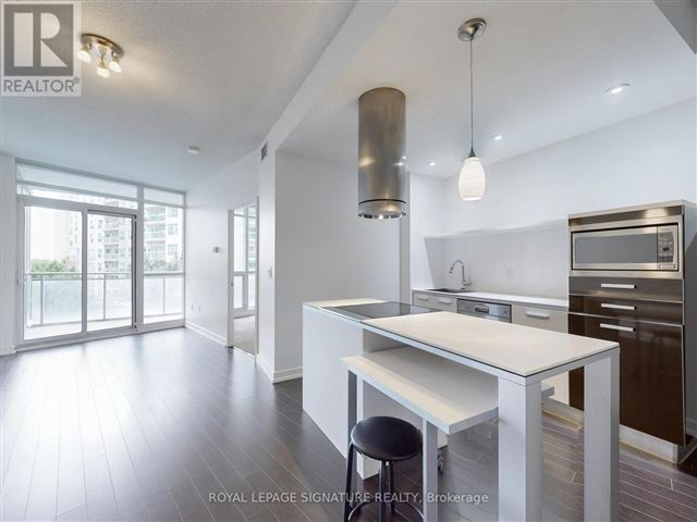 Panorama - 518 38 Dan Leckie Way - photo 2