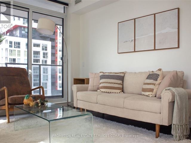 Central Condos - 1811 38 Widmer Street - photo 3