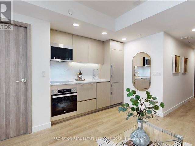 Central Condos - 509 38 Widmer Street - photo 2