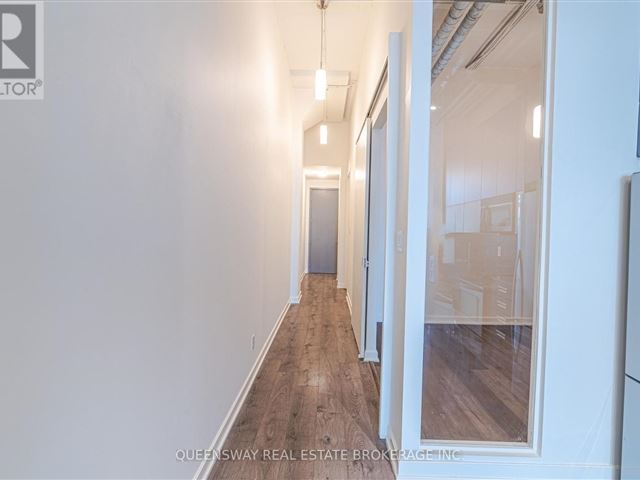 Madison Avenue Lofts - 427 380 Macpherson Avenue - photo 1