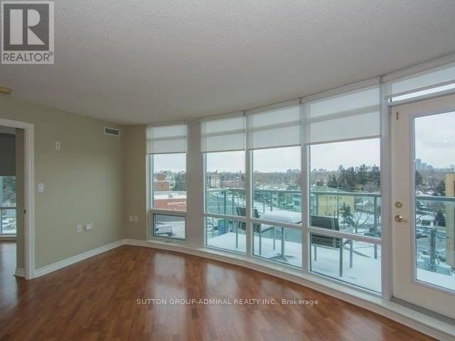 Viva Condo South Tower - 305 3830 Bathurst Street - photo 1