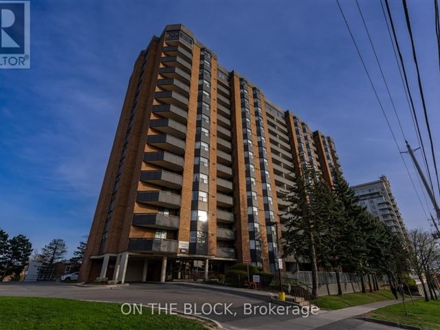 Lakeshore Park Estates 1 - 1401 3845 Lake Shore Boulevard West - photo 1