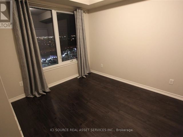 Chicago - 2401 385 Prince Of Wales Drive - photo 2