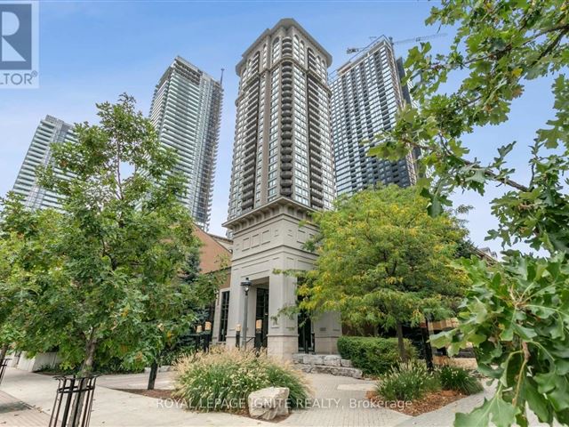 Chicago - 2402 385 Prince Of Wales Drive - photo 1