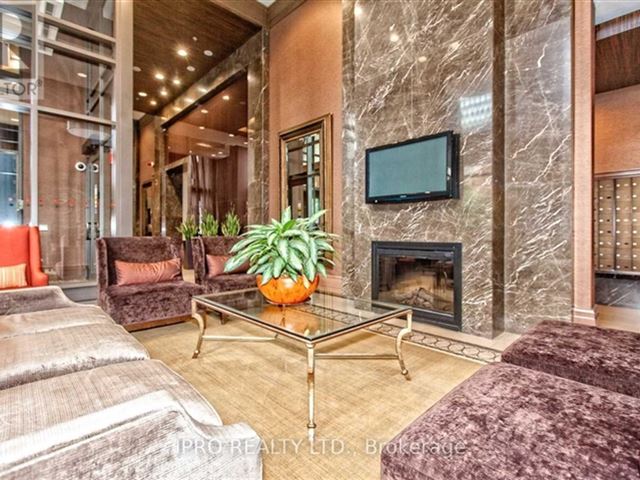 Chicago - 2602 385 Prince Of Wales Drive - photo 3