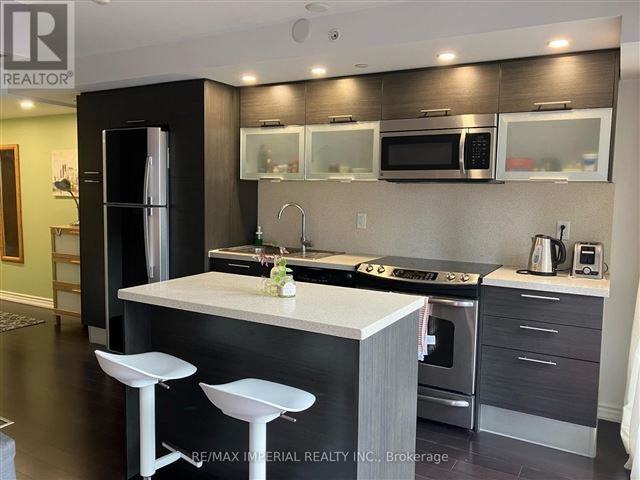 Aura at College Park - 722 386 Yonge Street - photo 2