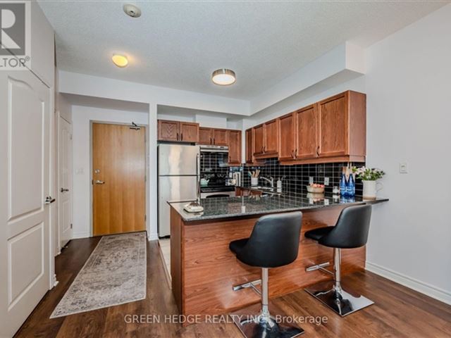 Aquaview - 213 3865 Lake Shore Boulevard West - photo 3