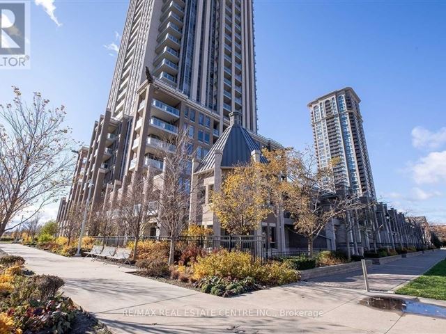 One Park Tower - 102 388 Prince Of Wales Drive - photo 2