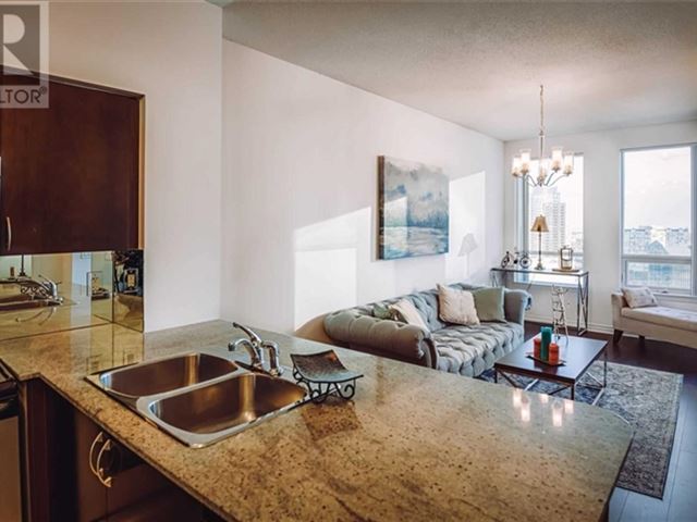 One Park Tower - 2111 388 Prince Of Wales Drive - photo 1