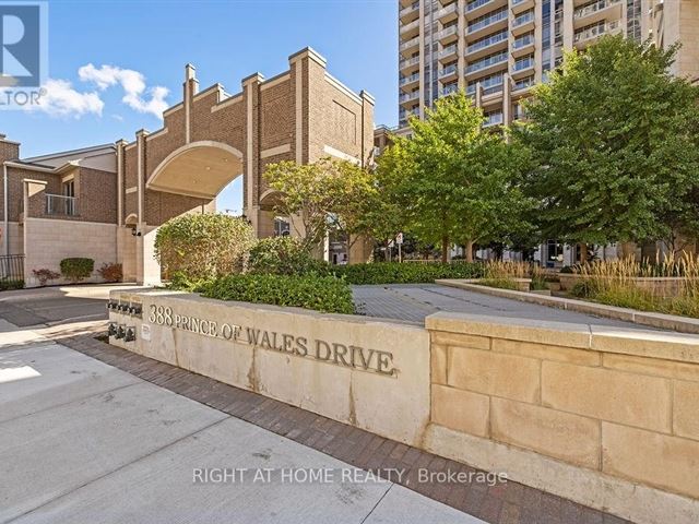 One Park Tower - 1702 388 Prince Of Wales Drive - photo 2