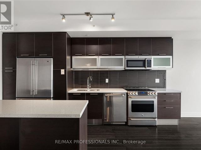 Aura at College Park - 6605 386 Yonge Street - photo 2