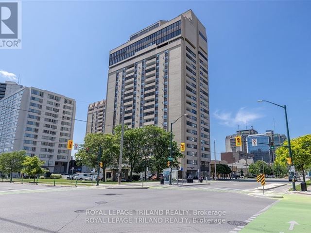 389 Dundas ST - 2302 389 Dundas Street - photo 3