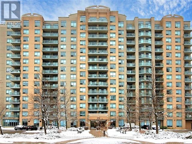 The Gates of Bayview Glen V - 908 39 Oneida Crescent - photo 1