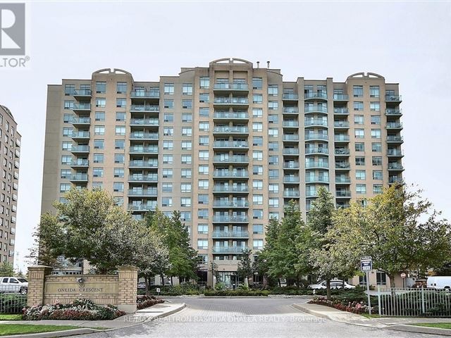 The Gates of Bayview Glen V - 610 39 Oneida Crescent - photo 1